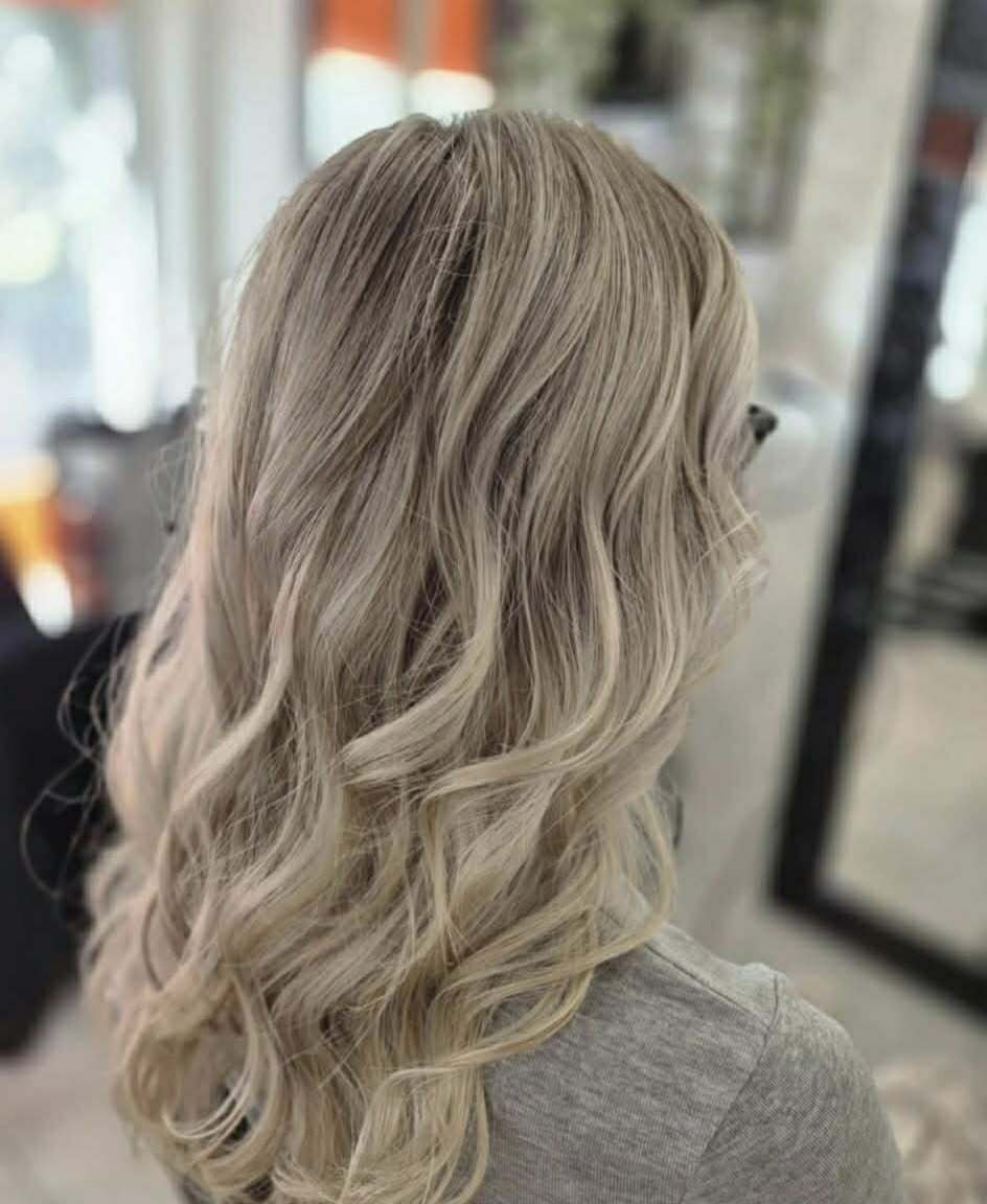 Elegantná blond premena